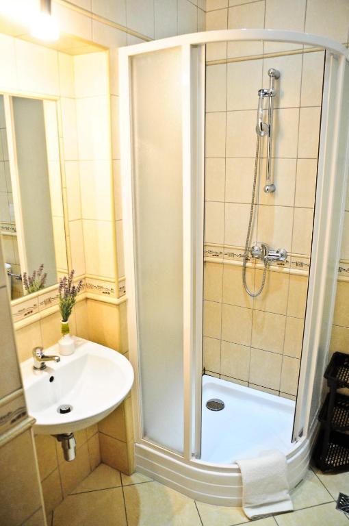 Osrodek Uslug Hotelarskich Kinga Wieliczka Camera foto